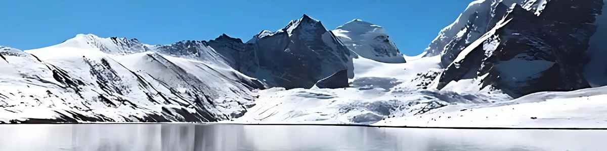 gurudongmar-lake